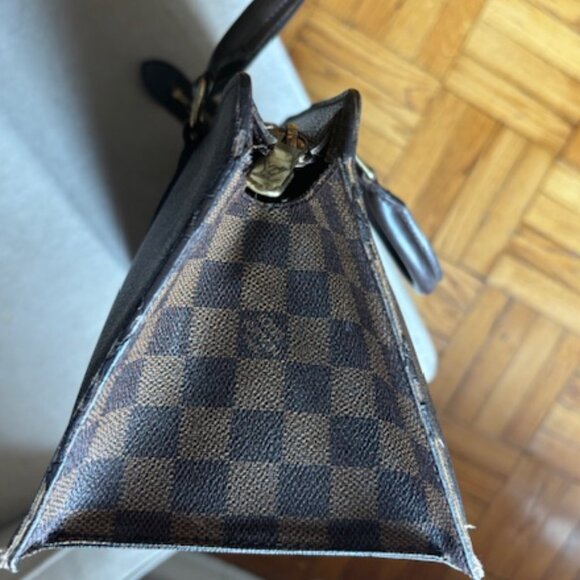 RARE LV Damier Ebene Sac Triangle - Picture 9 of 10